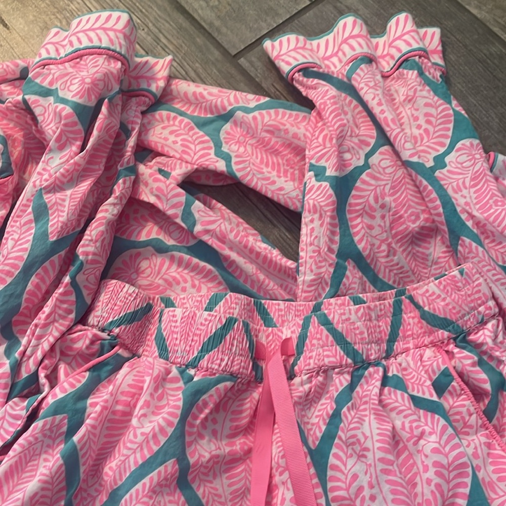 Gretchen Scott Designs Pink and Teal Leaf Primt set - Picture 4 of 5